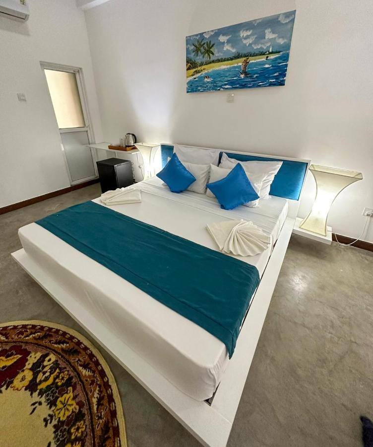 Sunset Sands Hikkaduwa Zimmer foto
