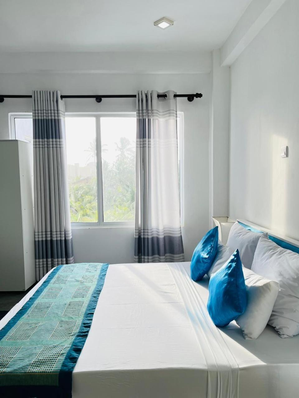 Sunset Sands Hikkaduwa Zimmer foto